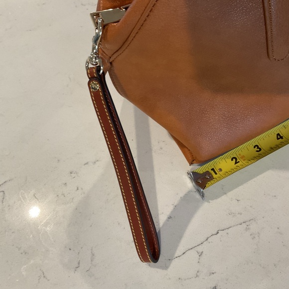 Urban Expressions Tan Crossbody or Hobo purse. Three zippers outside NWOT. - Picture 7 of 10